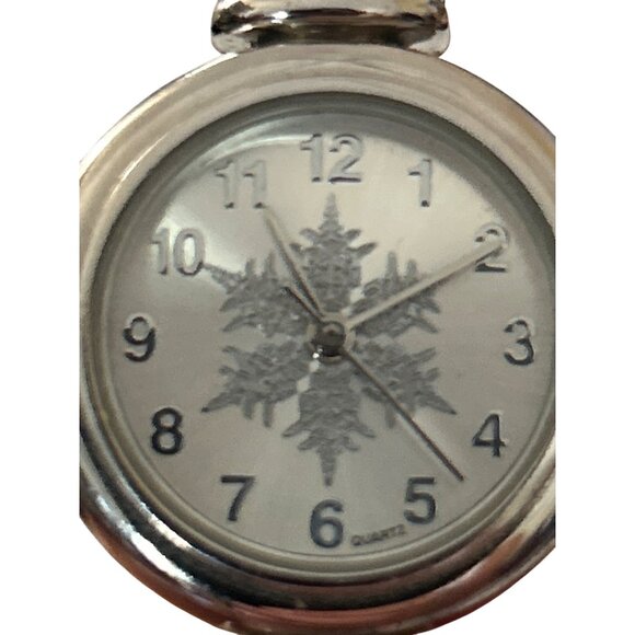 Silver Snowflake Womens Quartz Bangle Watch Stainless Steel Christmas Holiday - Picture 4 of 5